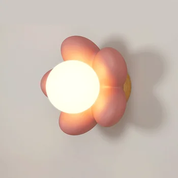 Розово-белый цветок, настенное бра для спальни, креативные лампы для украшения детской комнаты, простые современные прикроватные тумбочки в скандинавском стиле, маленькое светодиодное освещение